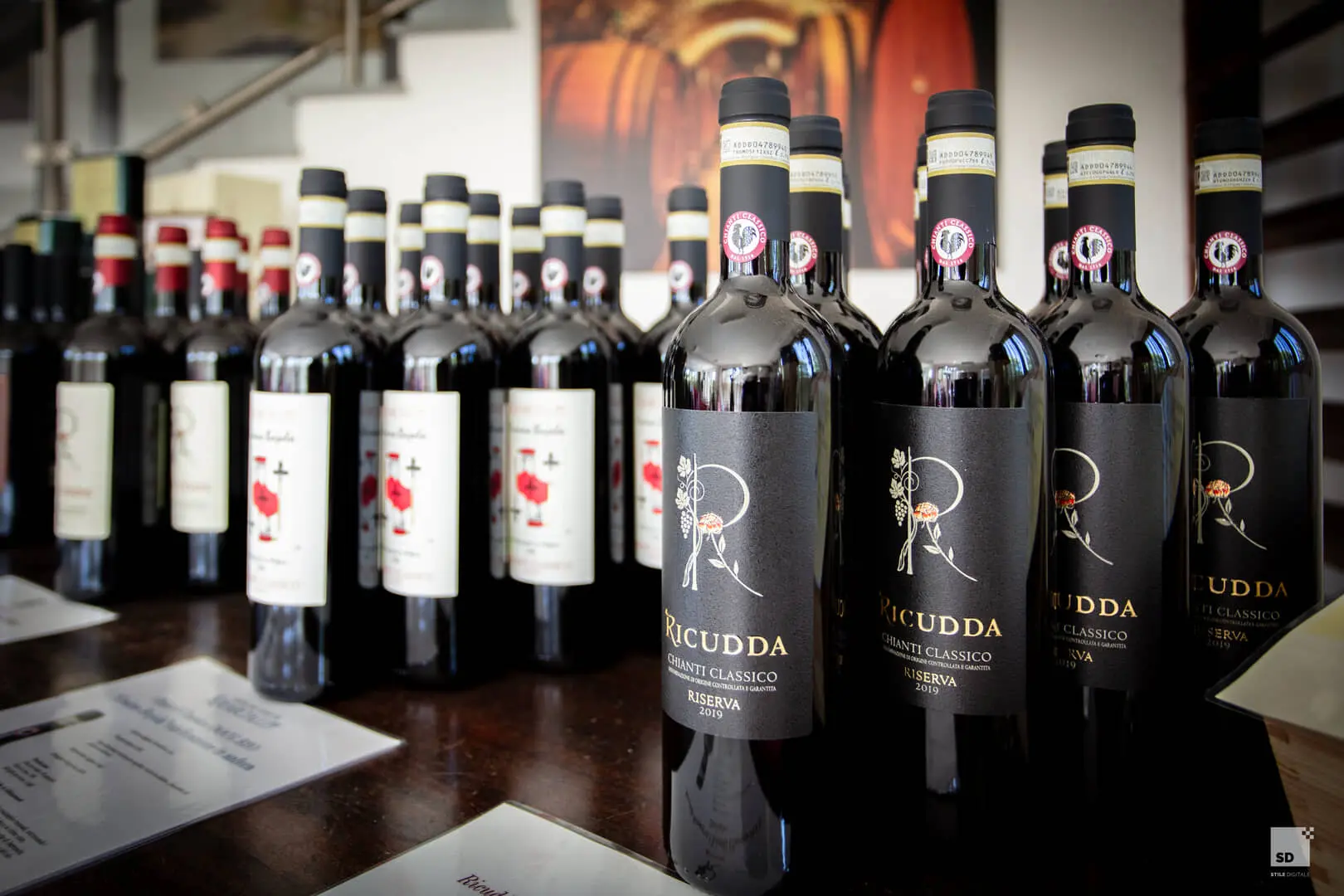 Degustazione di Chianti nella campagna toscana
